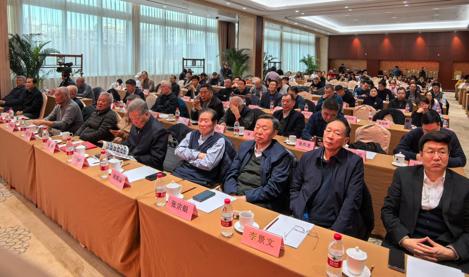 《百年英雄》人物漫画有奖征集活动颁奖典礼暨《百年英雄》人物AI绘画有奖征集活动启动仪式在京举行